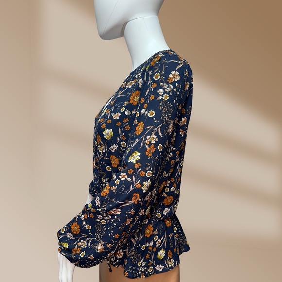 Nine Britton Cavanna Faux Wrap Dark Blue Floral Women's Blouse Top Sz L NWOT - Picture 2 of 3